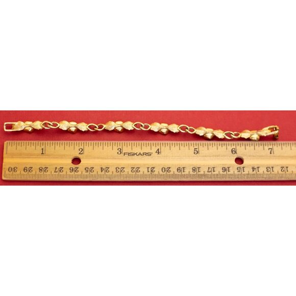 7 1/2 inch, Vintage Art Nouveau Floral Gold  Tone Bracelet by Avon - F36 - Picture 3 of 3